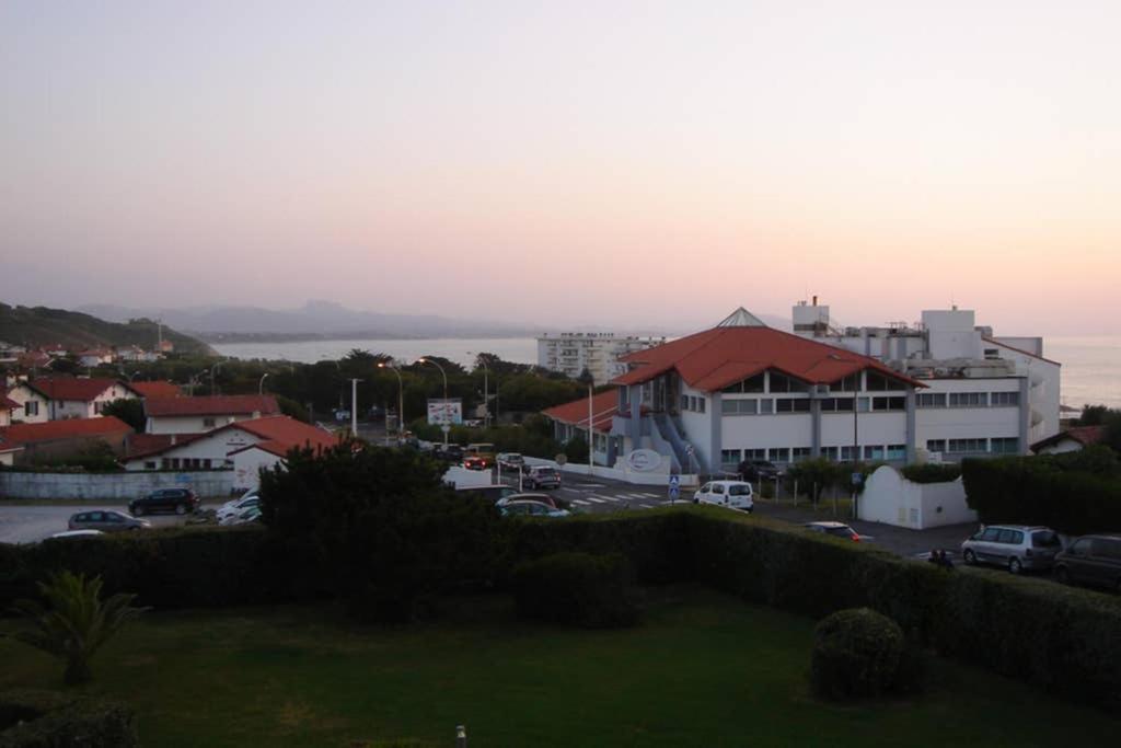 Vue Sur Mer Et Plage De Marbella ビアリッツ エクステリア 写真